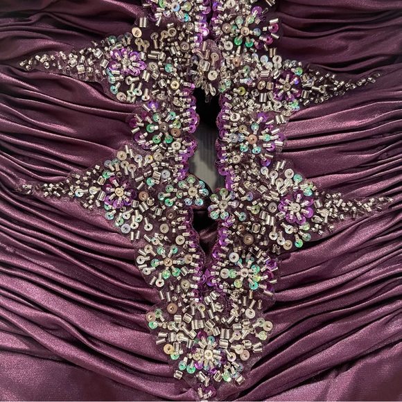 Y2K Evening Halter Gown Women’s Size 12 Small Purple Satin Beaded Prom Wedding - Picture 5 of 13